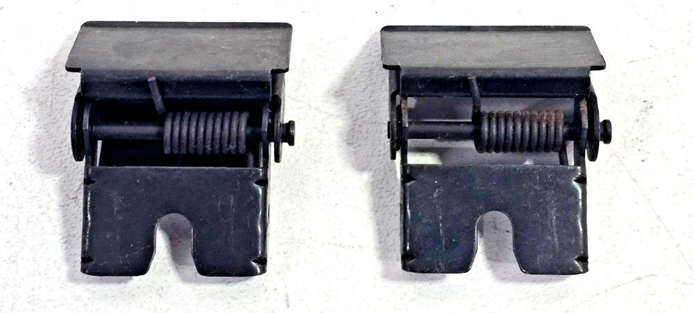 BIC 912 Via Series Turntable Cover / Lid Hinge Replacement Part (2 Pcs)